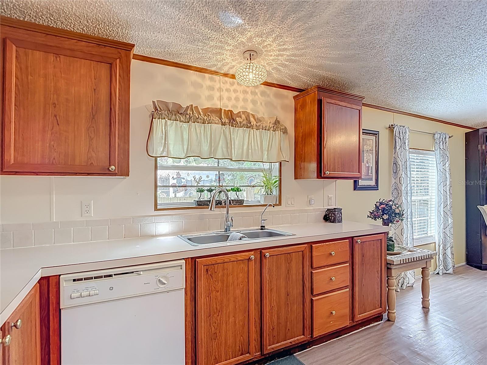 Image 21 of 67 For 7207 50th Avenue S