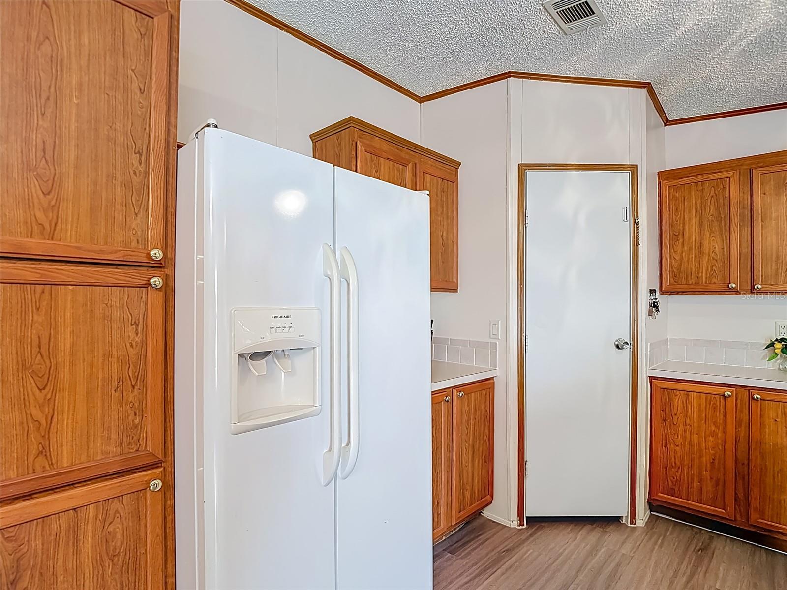 Image 26 of 67 For 7207 50th Avenue S