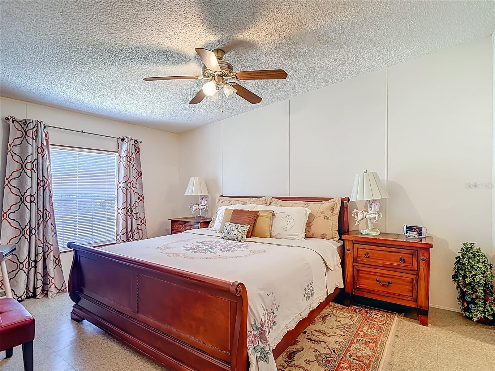 Image 32 of 67 For 7207 50th Avenue S