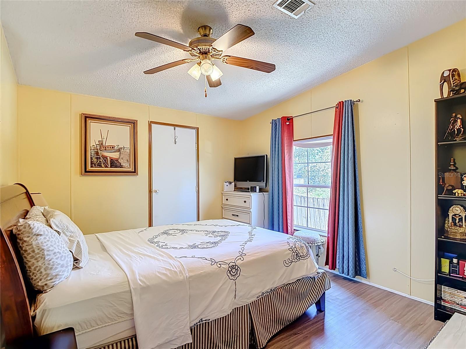 Image 43 of 67 For 7207 50th Avenue S