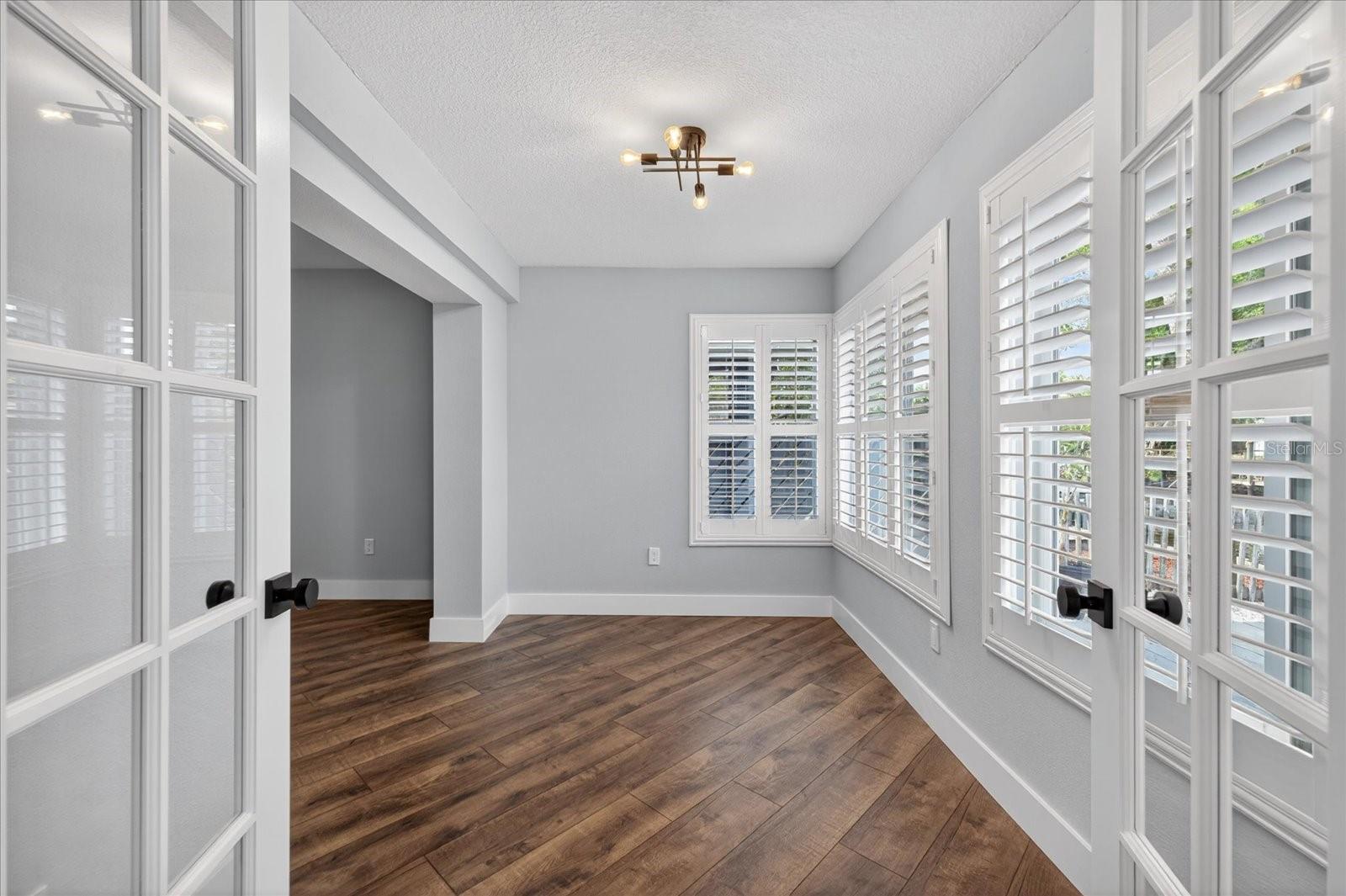 Image 18 of 57 For 11583 Riverhaven Drive