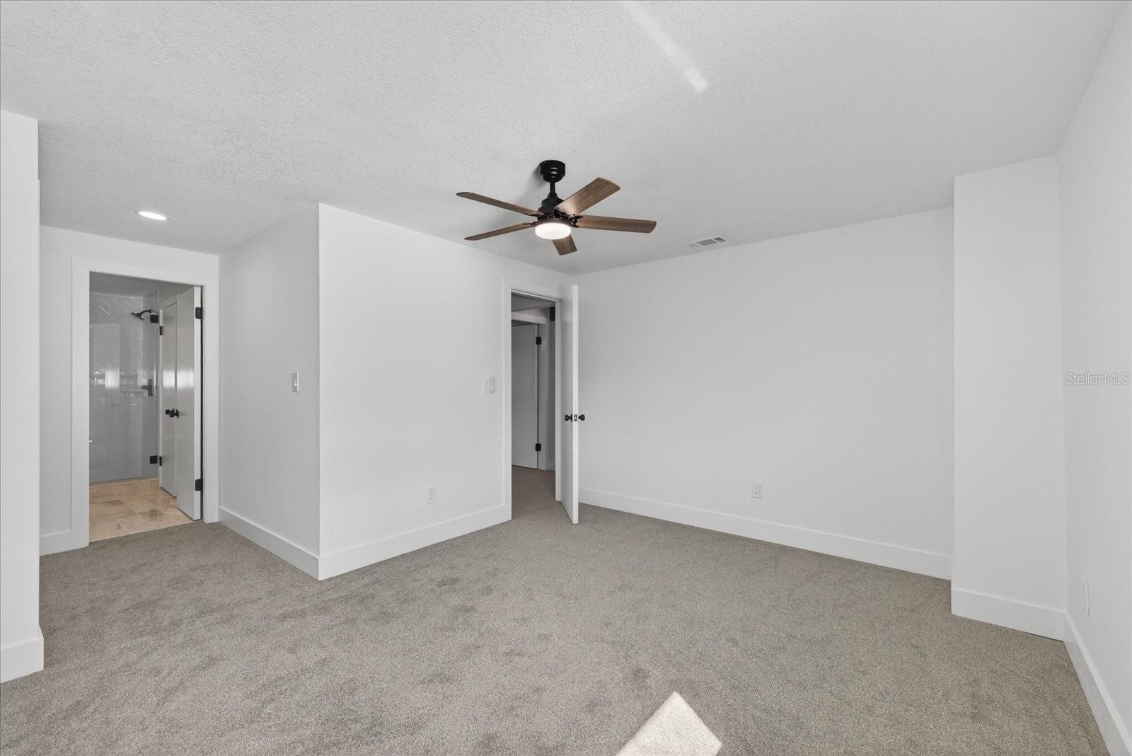 Image 34 of 57 For 11583 Riverhaven Drive