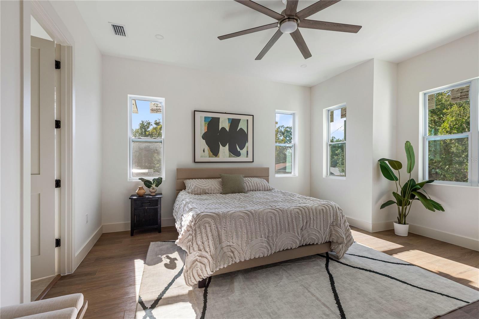 Image 19 of 37 For 1517 Escort Avenue