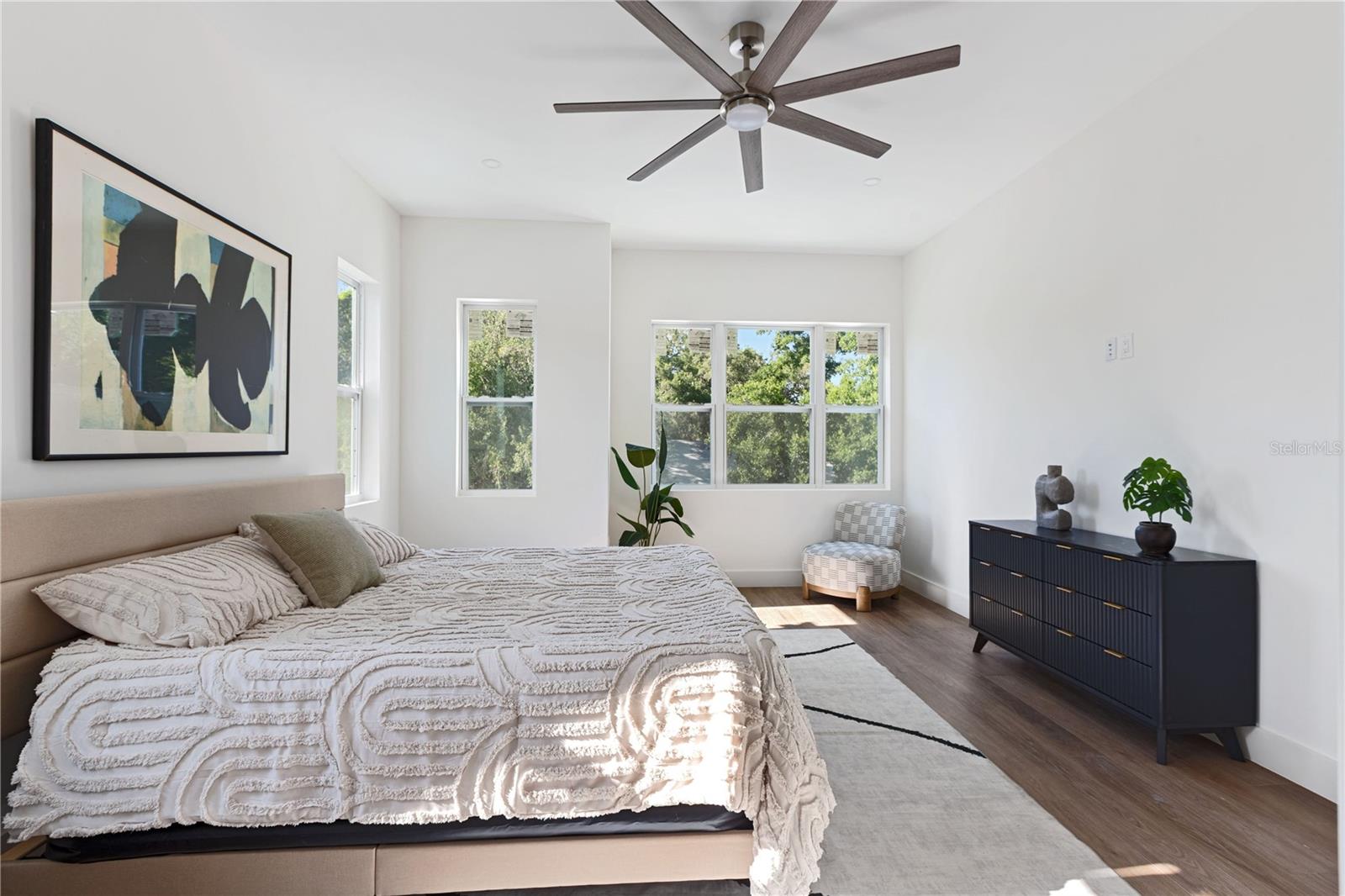 Image 21 of 37 For 1517 Escort Avenue