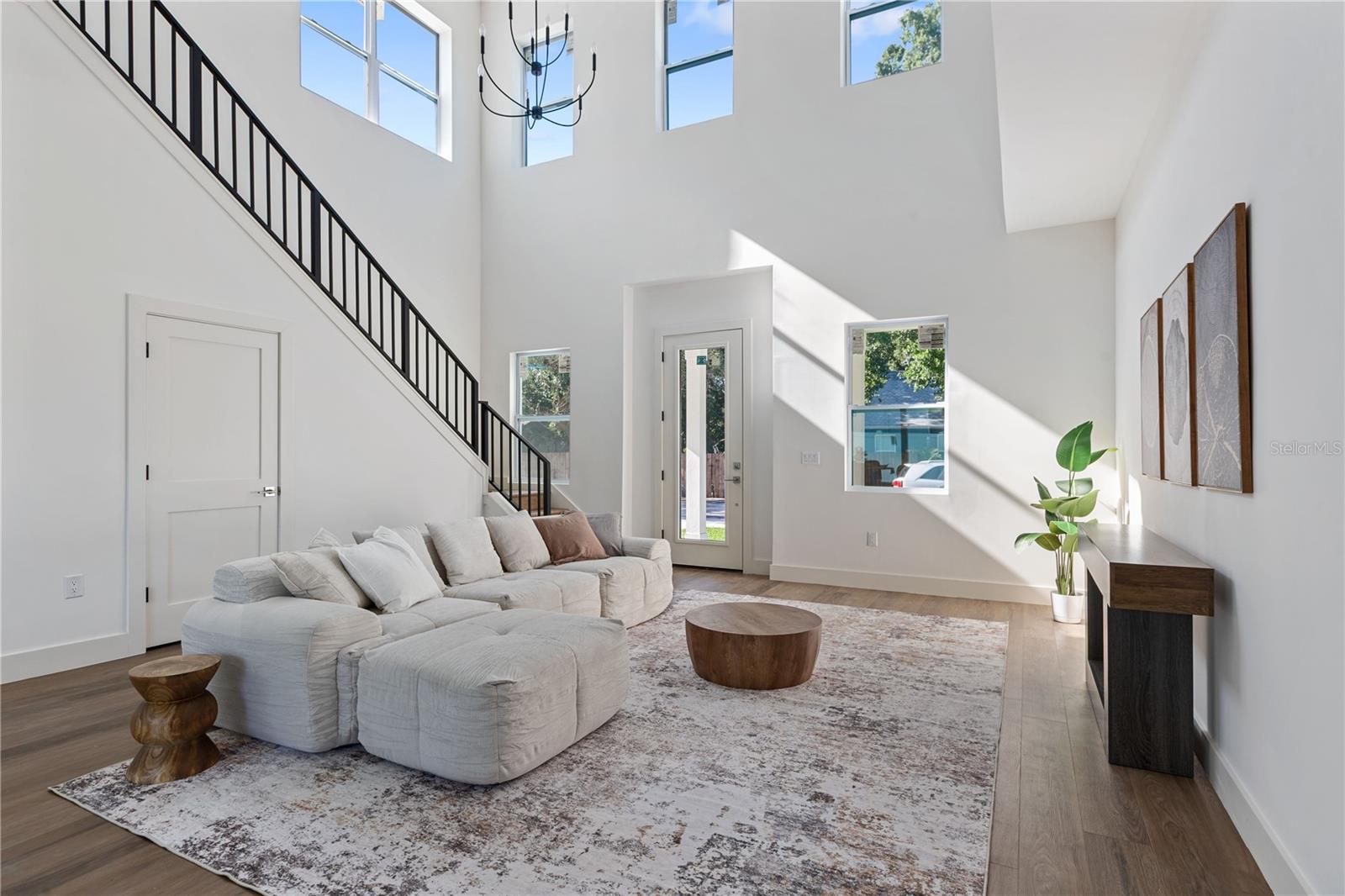 Image 9 of 37 For 1517 Escort Avenue