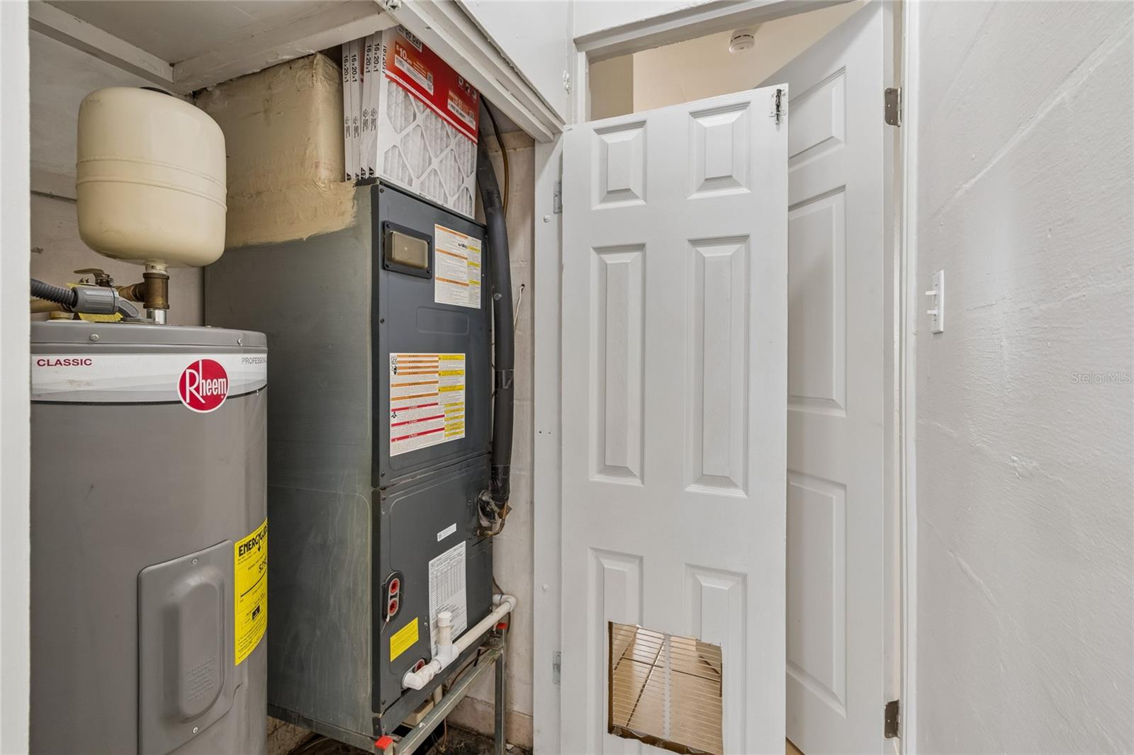 Image 39 of 54 For 9801 11th Street