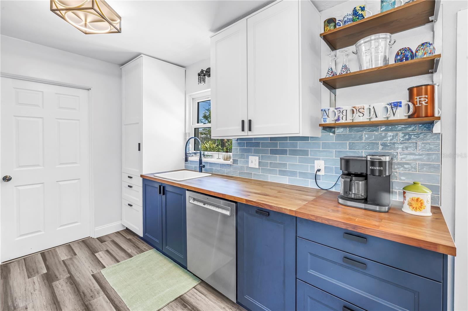 Image 13 of 42 For 5698 24th Terrace N