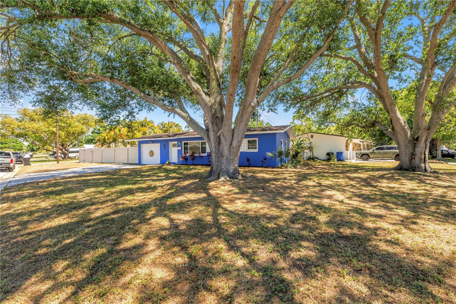 Image 4 of 42 For 5698 24th Terrace N