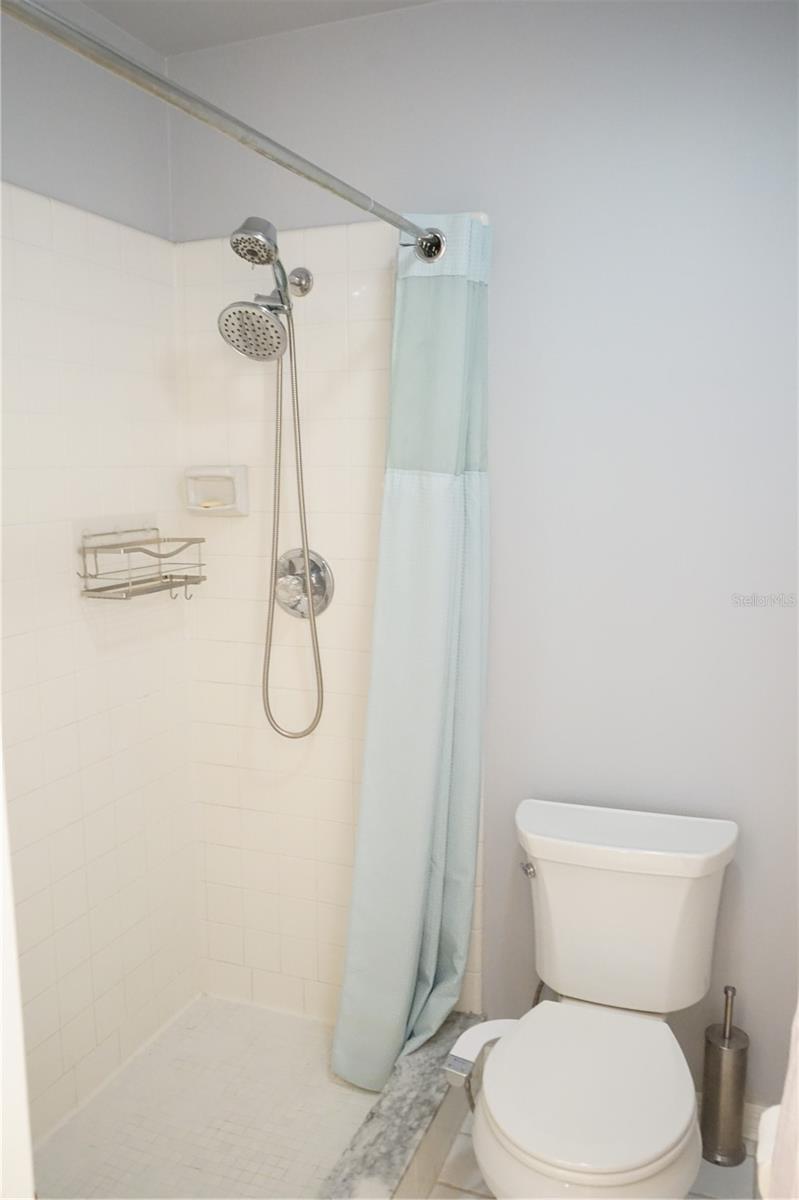 Image 25 of 54 For 411 Bloom Court 2a