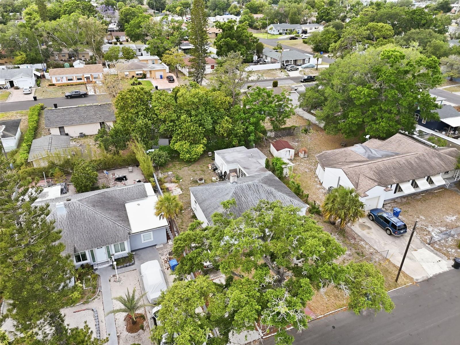 Listing photo id 36 for 329 Kingston Street S