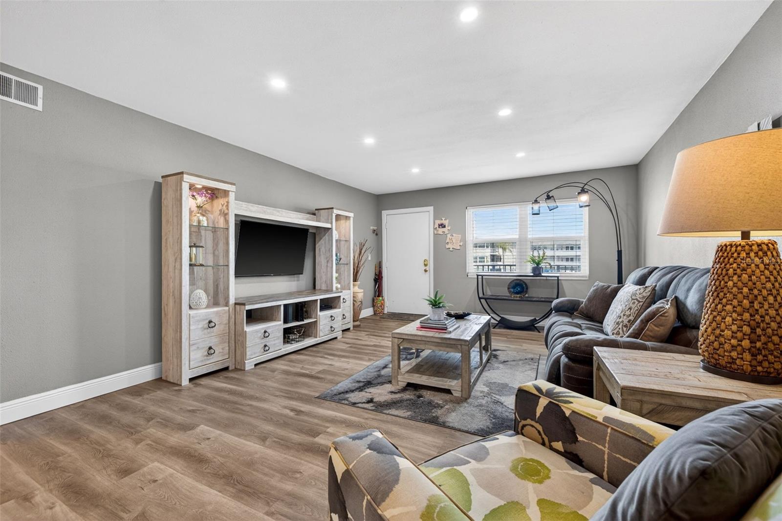 Image 4 of 37 For 1893 Shore Drive S 214