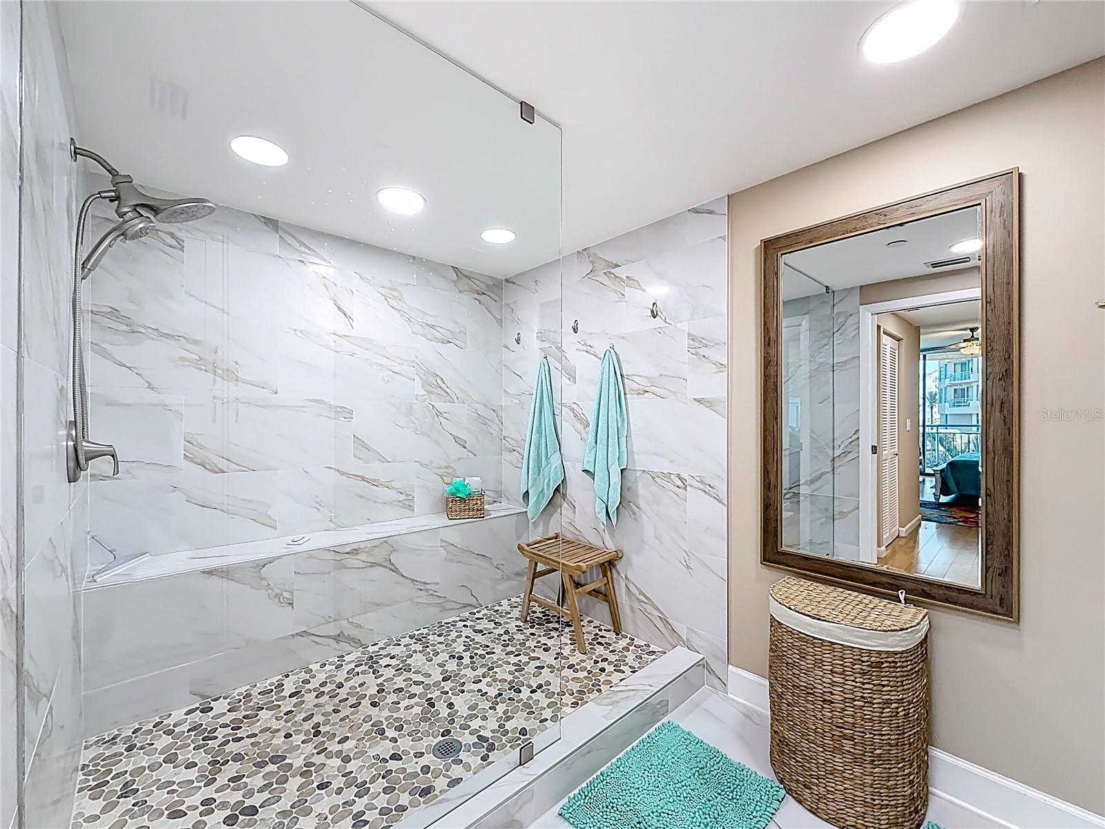 Image 17 of 59 For 1540 Gulf Boulevard 304