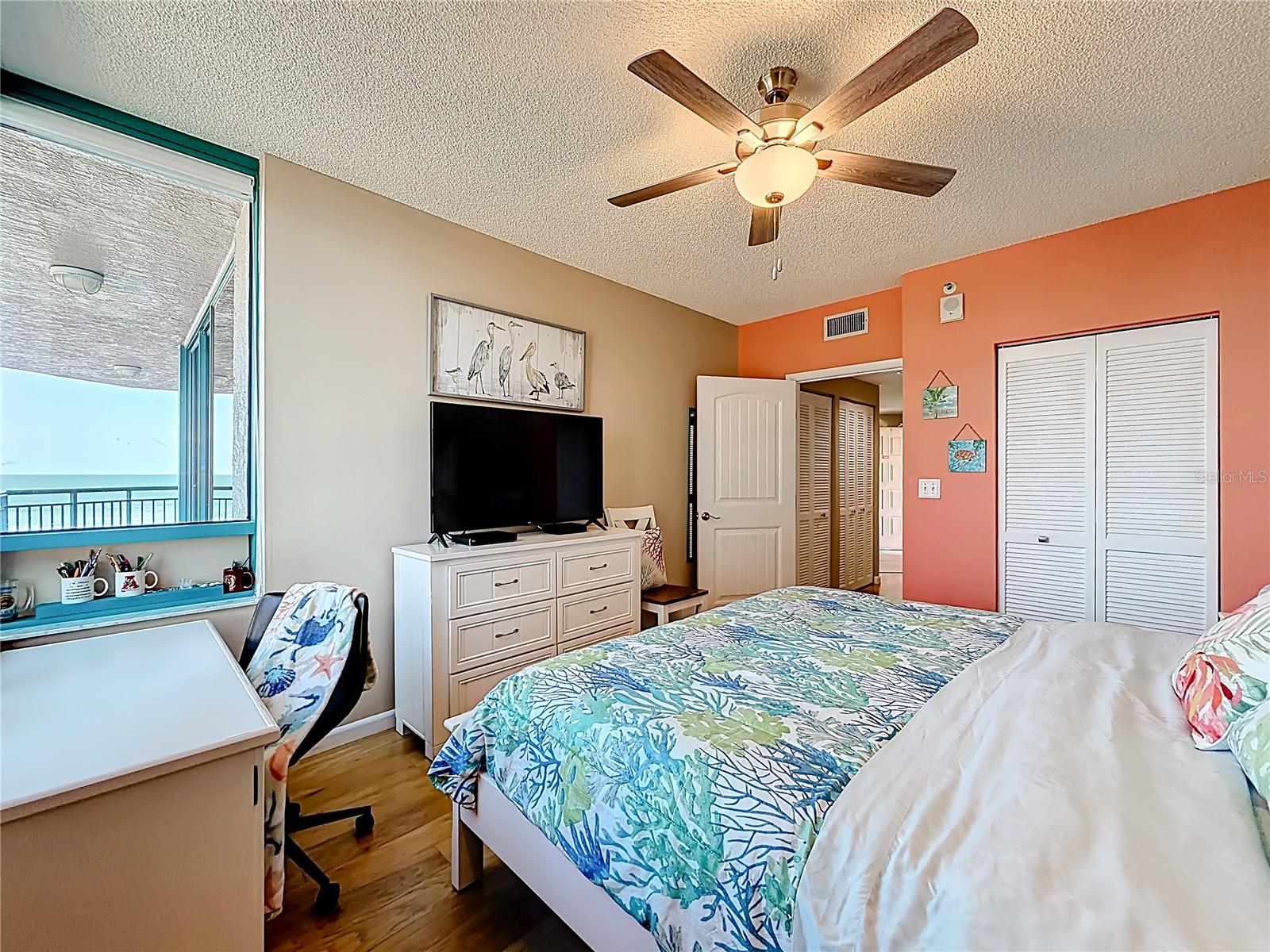 Image 21 of 59 For 1540 Gulf Boulevard 304