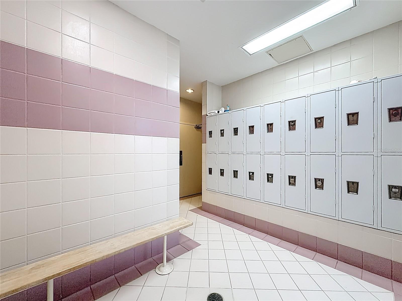 Image 38 of 59 For 1540 Gulf Boulevard 304