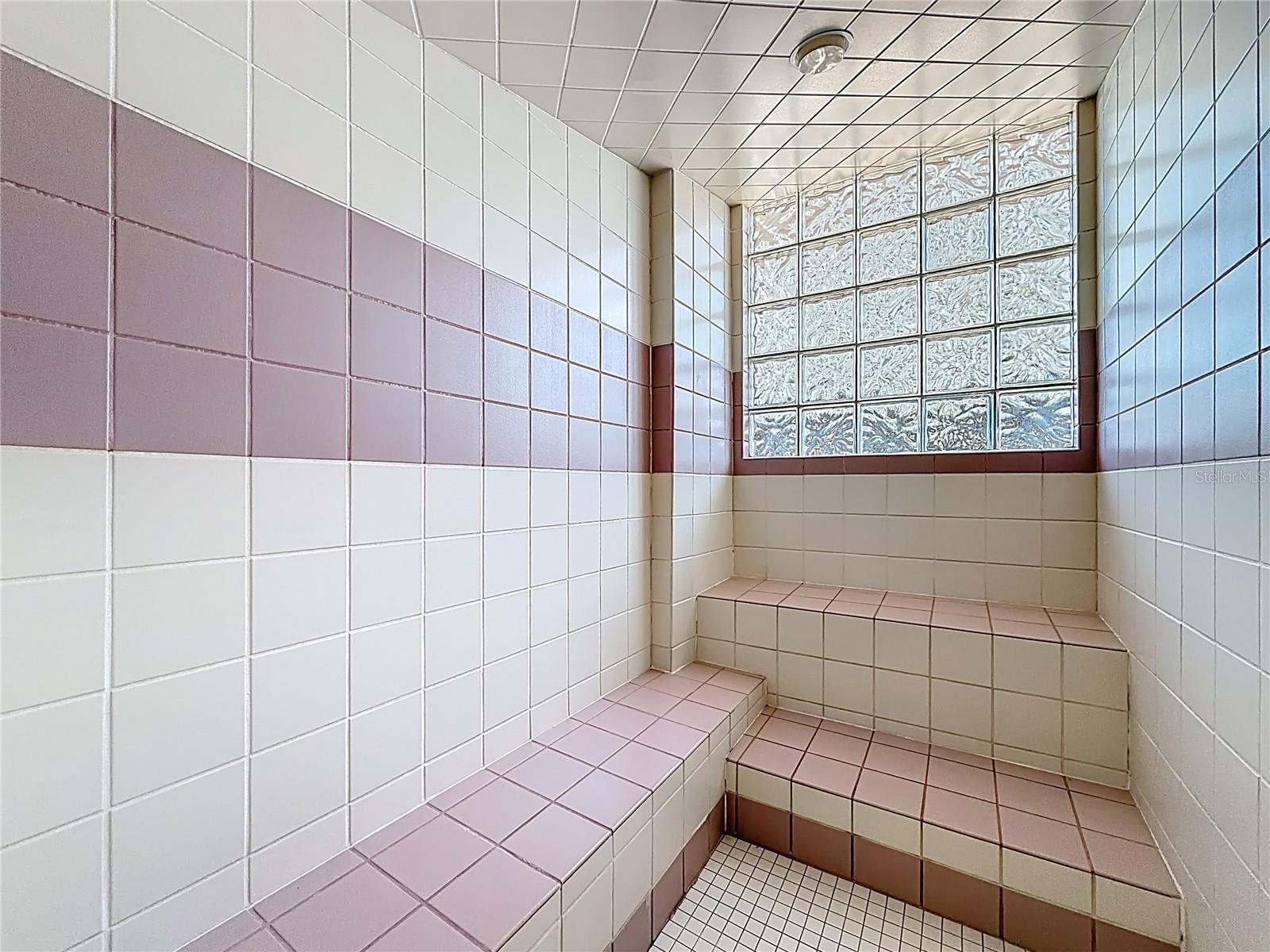 Image 39 of 59 For 1540 Gulf Boulevard 304