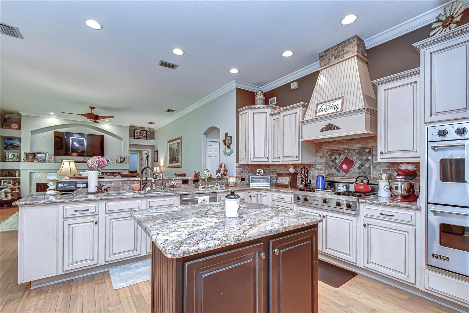 Image 11 of 48 For 5820 Audubon Manor Boulevard