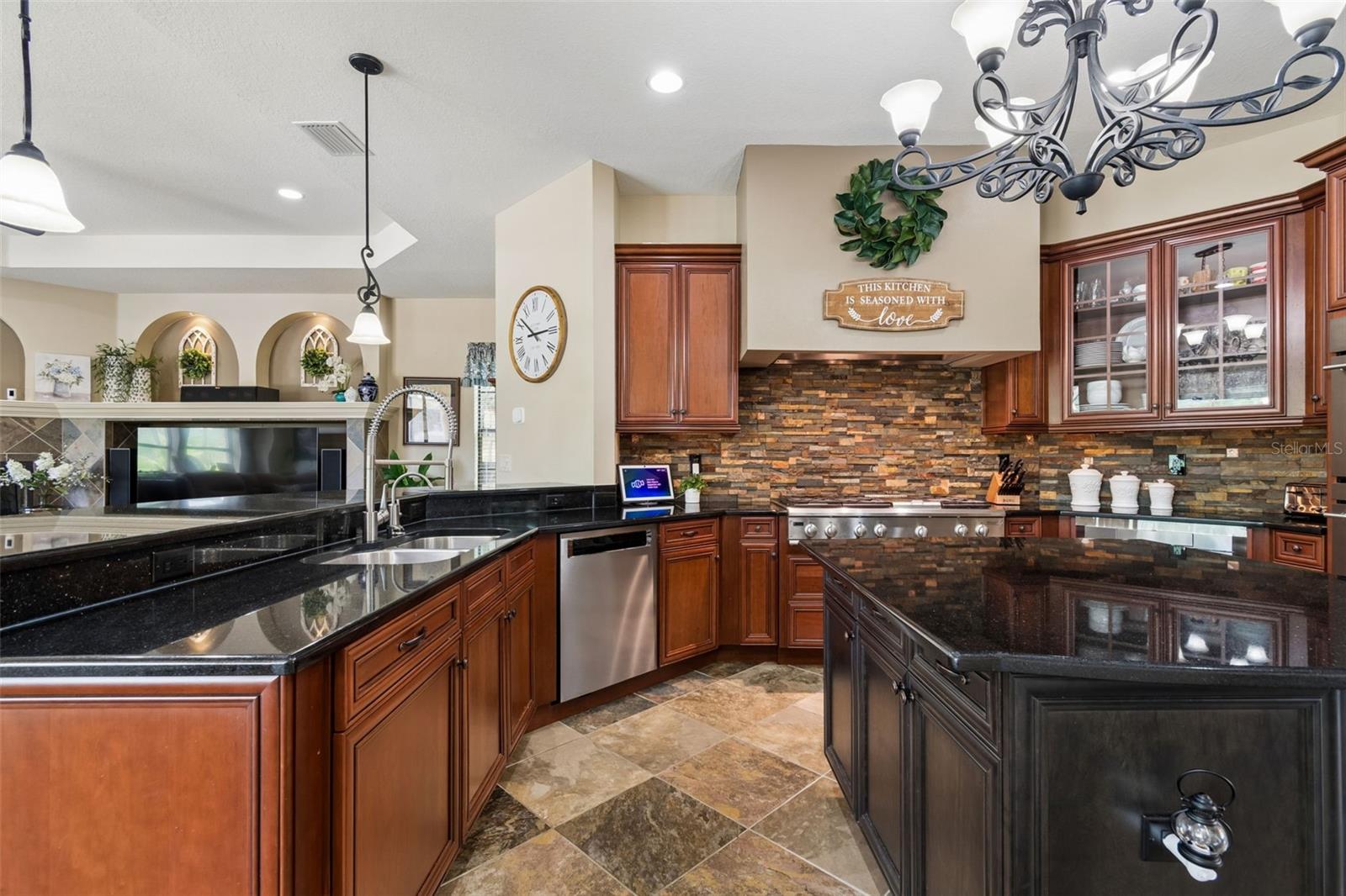 Image 18 of 100 For 20330 Lace Cascade Road