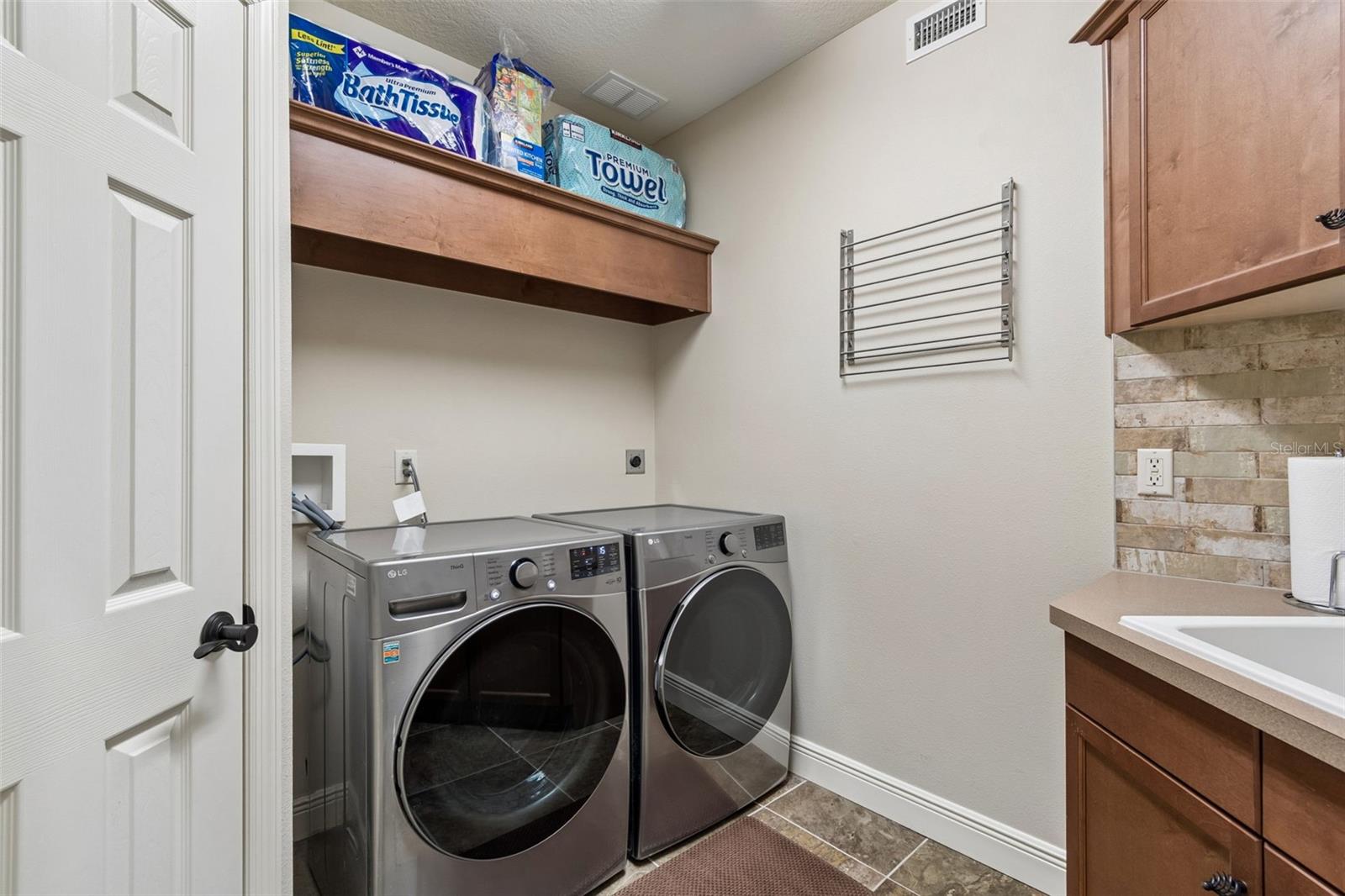 Image 36 of 100 For 20330 Lace Cascade Road