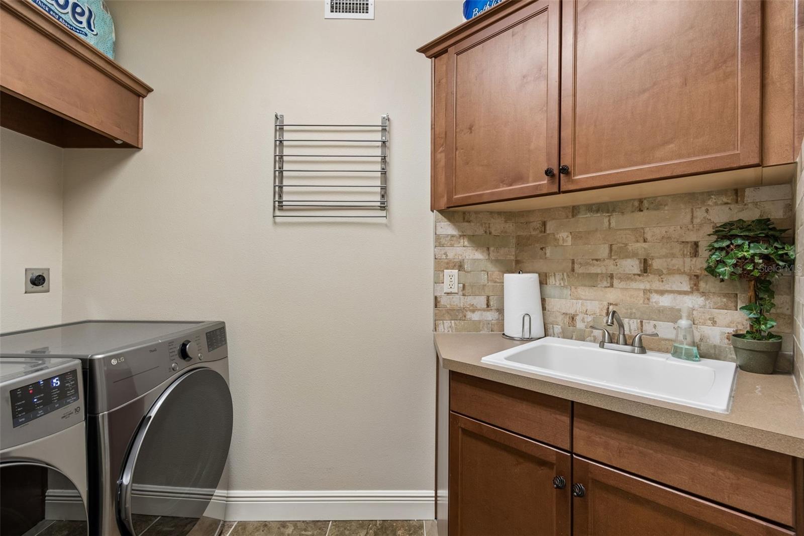 Image 37 of 100 For 20330 Lace Cascade Road