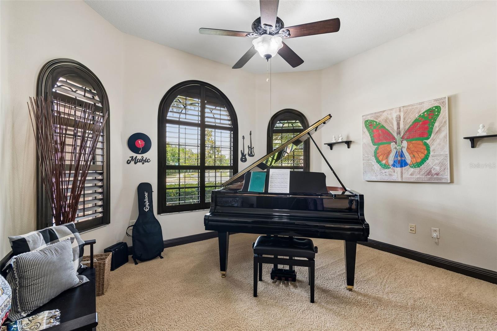 Image 38 of 100 For 20330 Lace Cascade Road