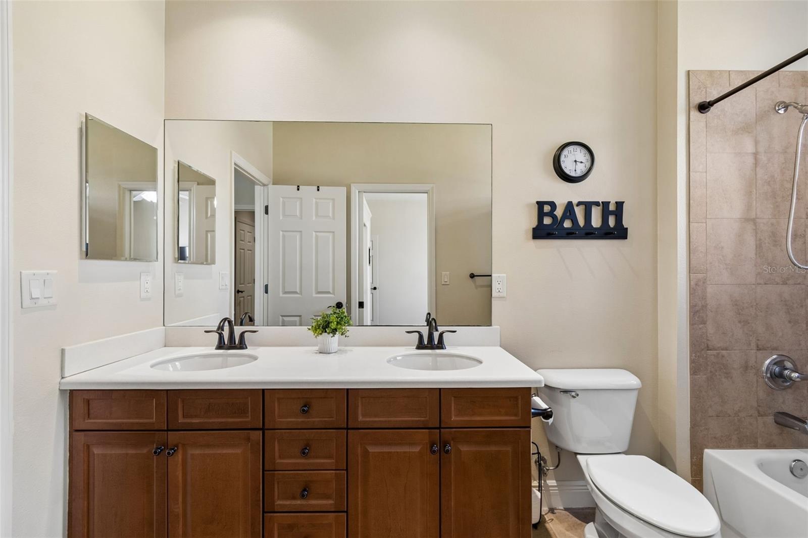 Image 57 of 100 For 20330 Lace Cascade Road