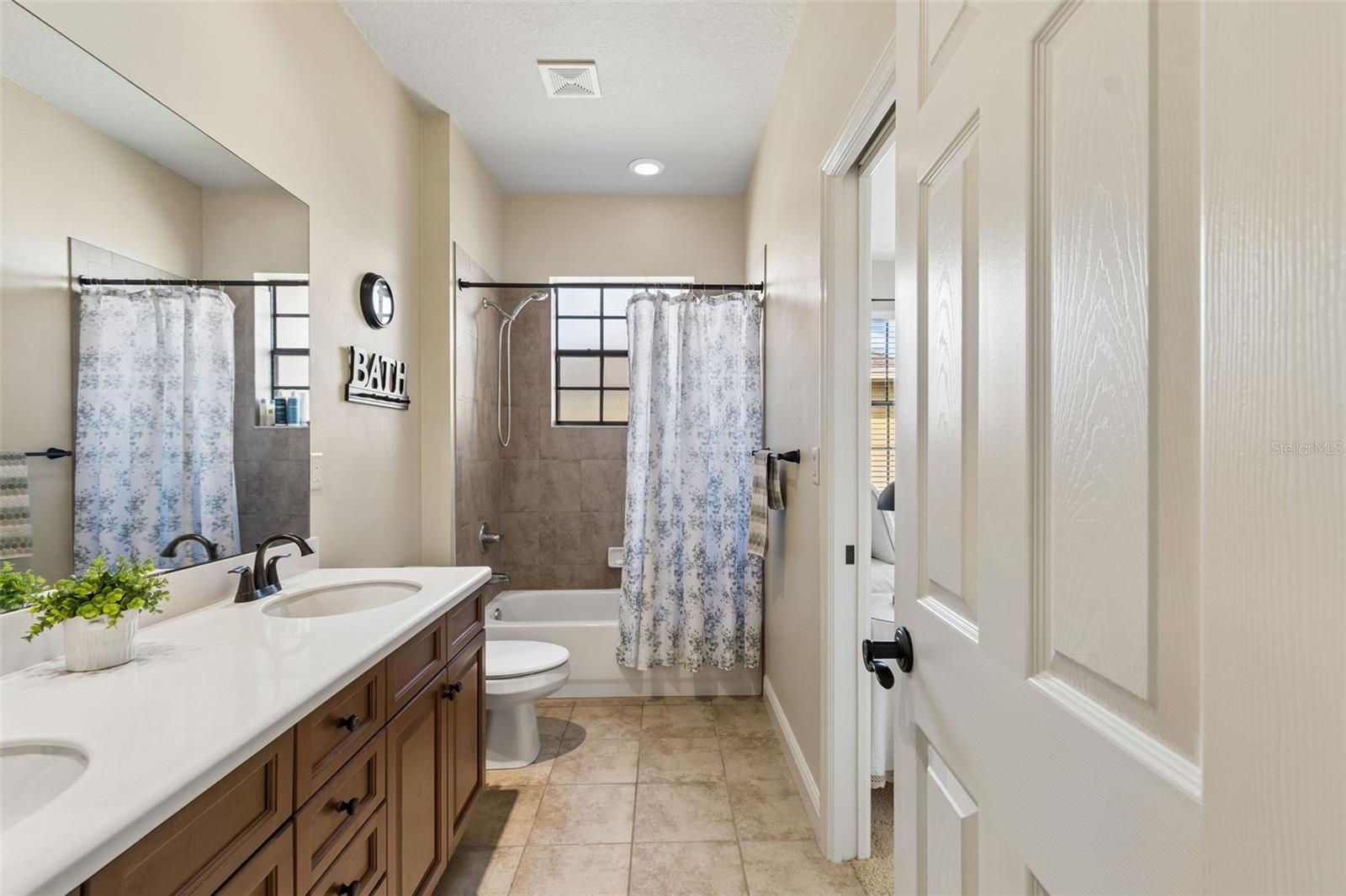 Image 58 of 100 For 20330 Lace Cascade Road