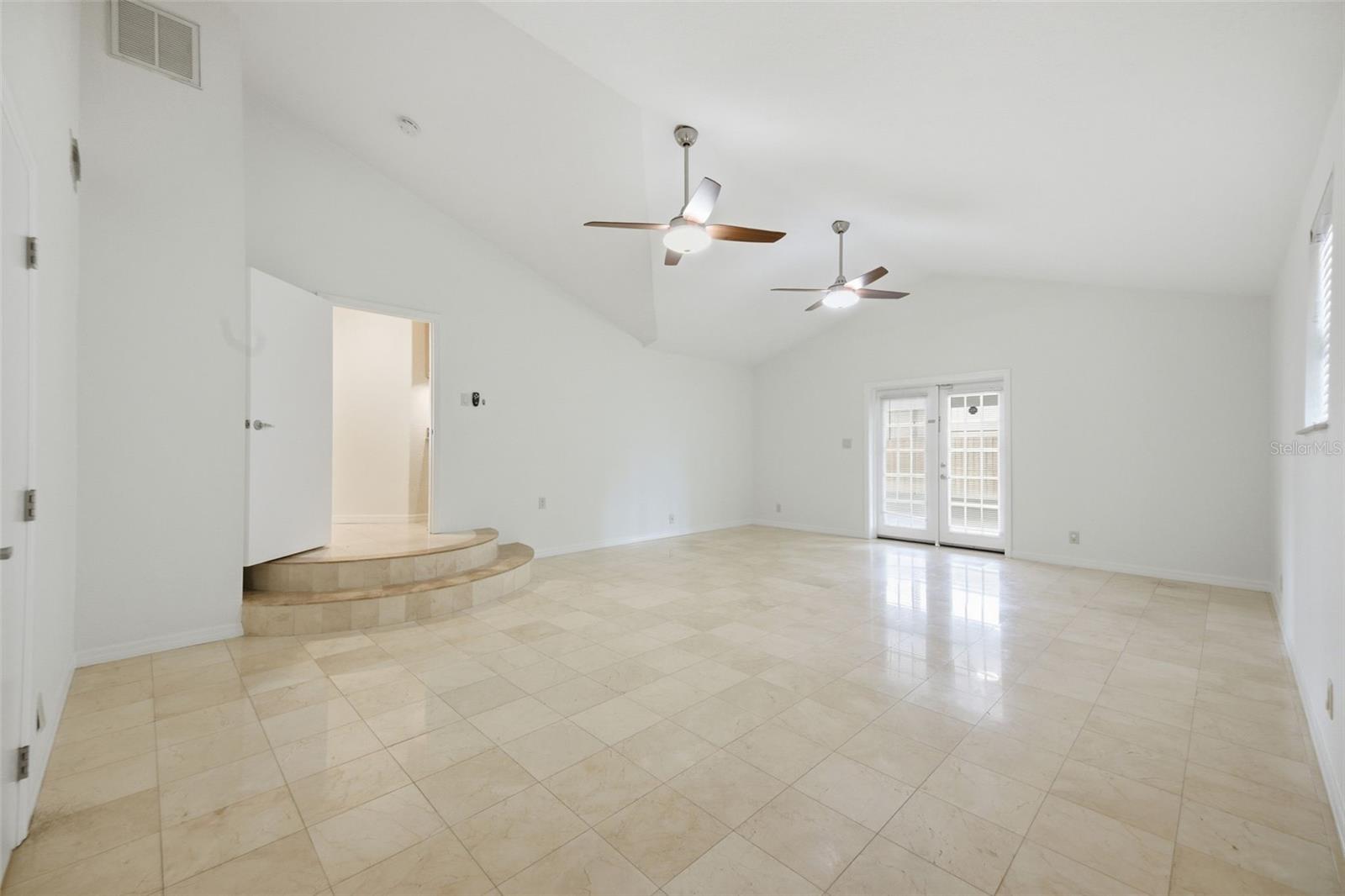 Image 12 of 35 For 2512 Kansas Avenue