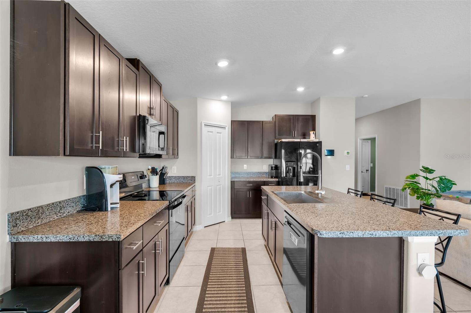 Image 10 of 47 For 3806 Daisy Bloom Place