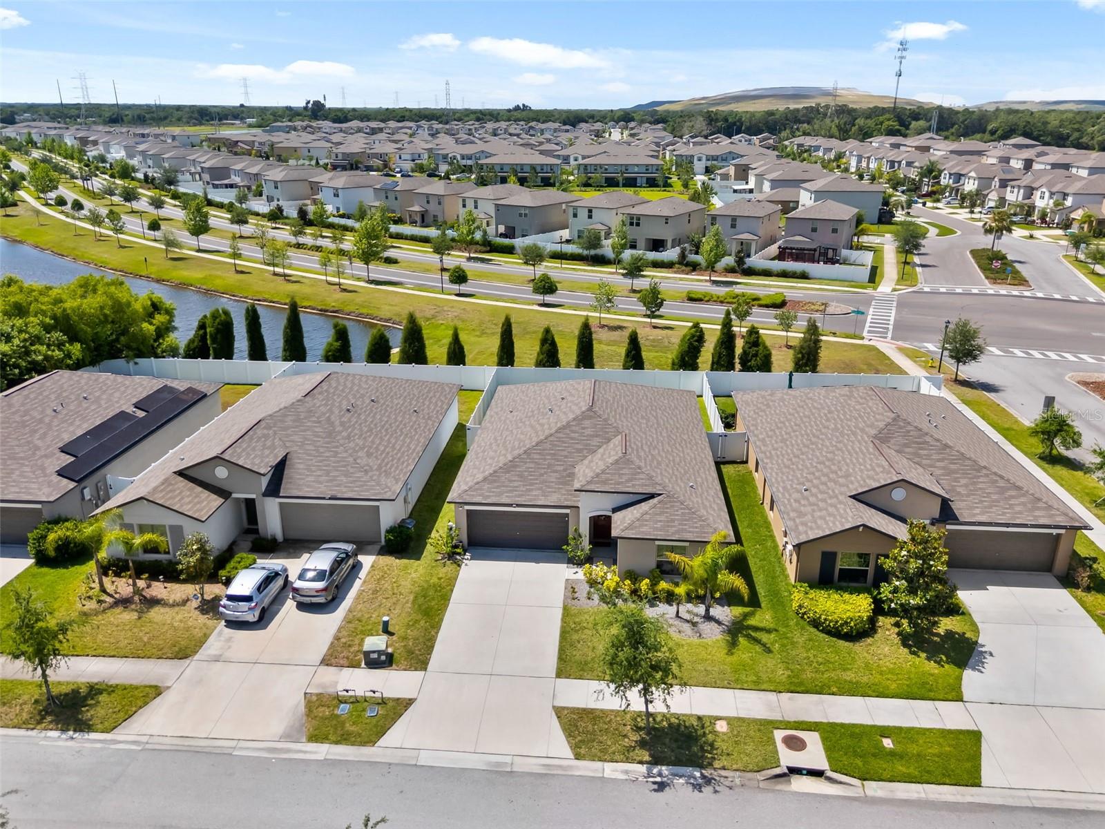 Image 32 of 47 For 3806 Daisy Bloom Place