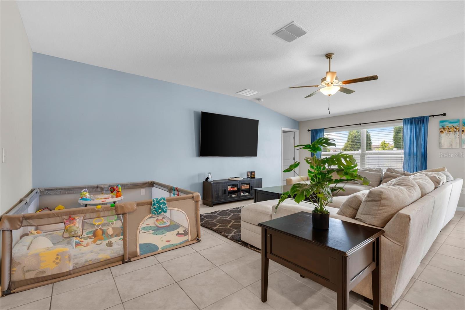 Image 5 of 47 For 3806 Daisy Bloom Place