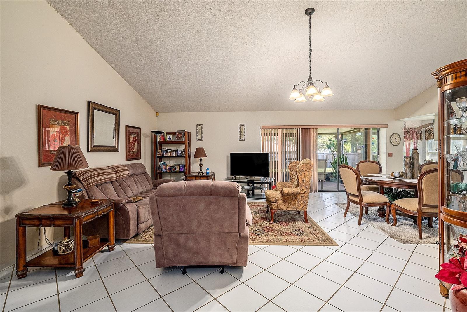 Image 5 of 26 For 1606 Dusty Rose Lane