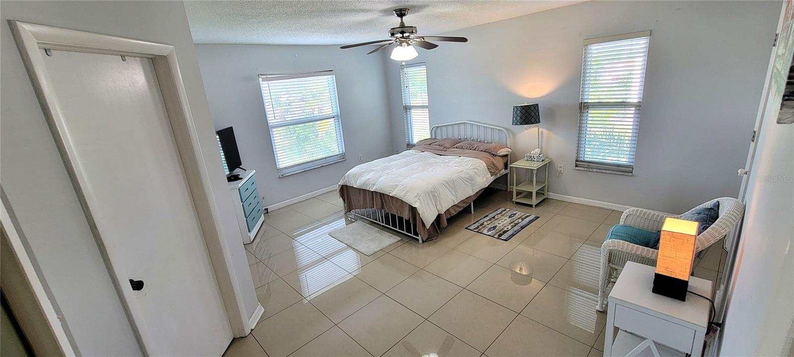 Image 15 of 49 For 10351 Regal Drive 18