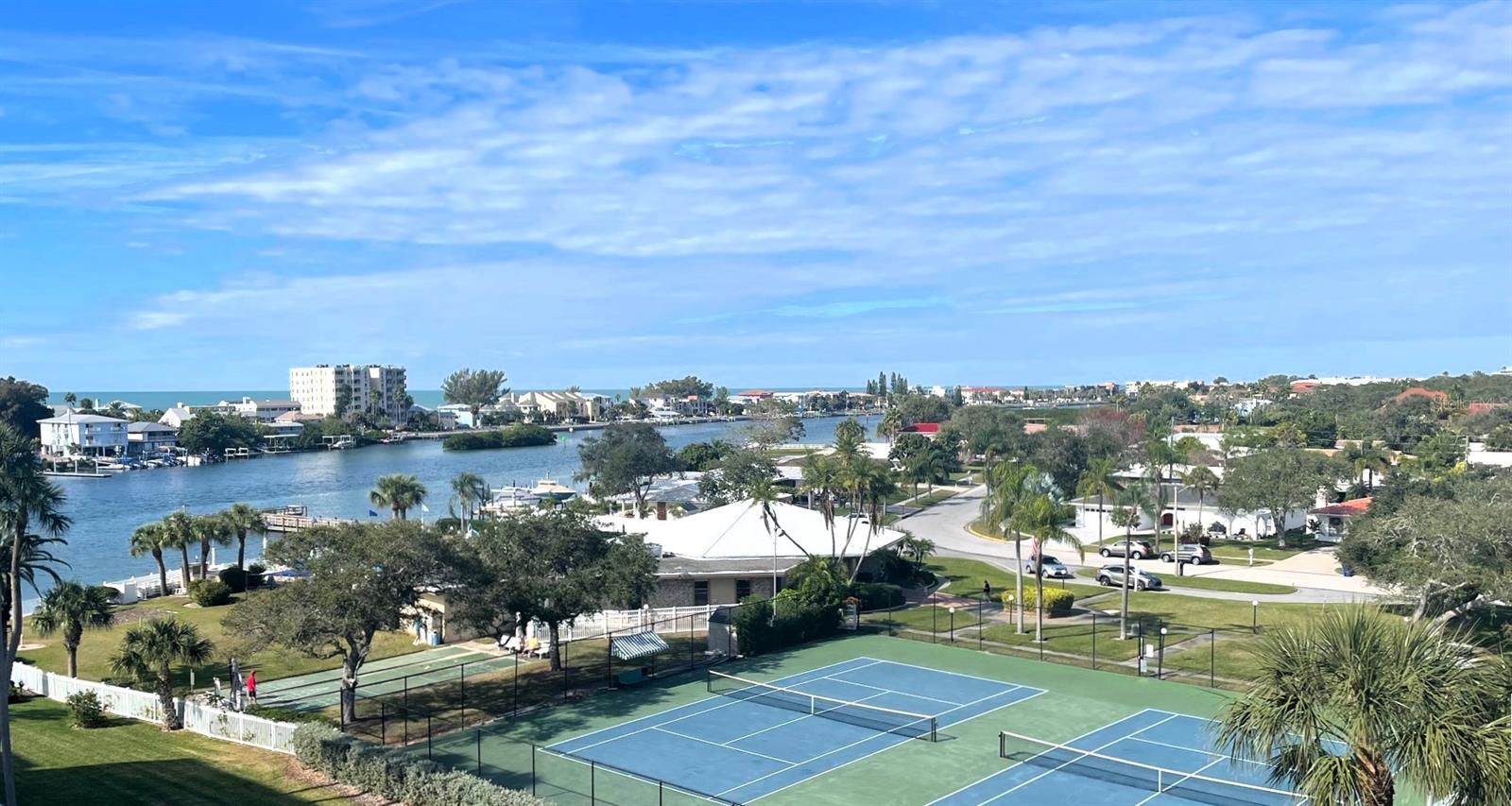 Image 29 of 49 For 10351 Regal Drive 18