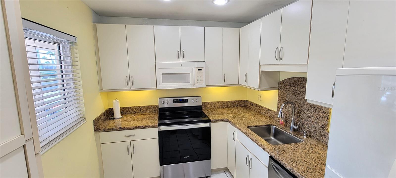 Image 6 of 49 For 10351 Regal Drive 18