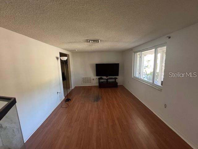 Image 7 of 9 For 7235 Redbud Court