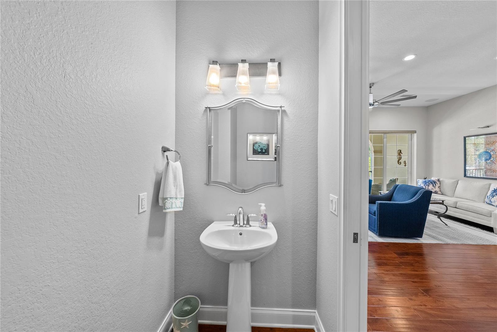 Image 52 of 60 For 431 Nokomis Avenue S 314