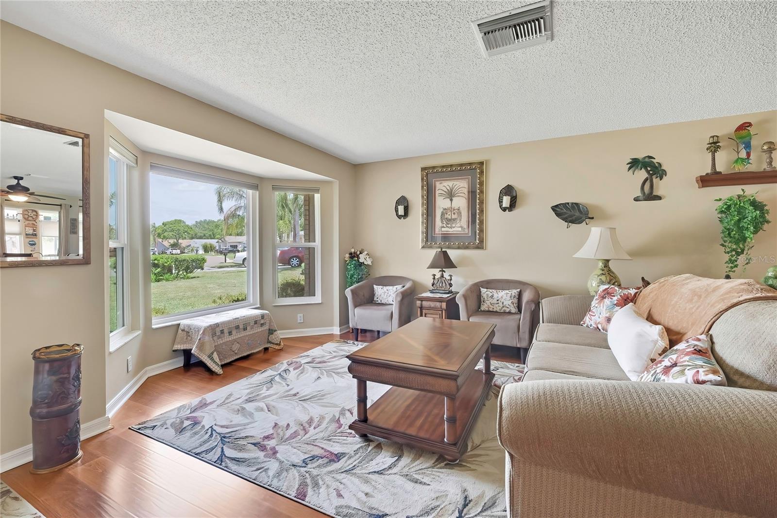 Image 4 of 47 For 8224 Sugarbush Drive