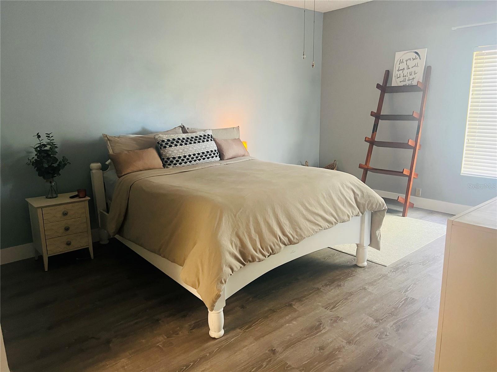 Image 23 of 34 For 1721 Lake Cypress Drive 2101