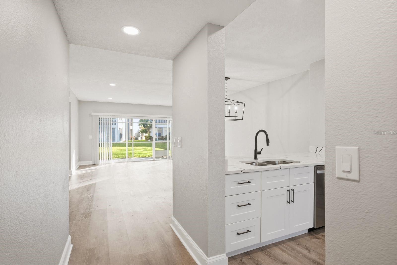 Image 7 of 59 For 11510 Shipwatch Drive 1372