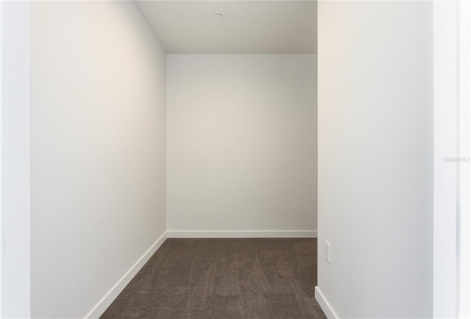 Image 16 of 35 For 400 Central Ave  3506