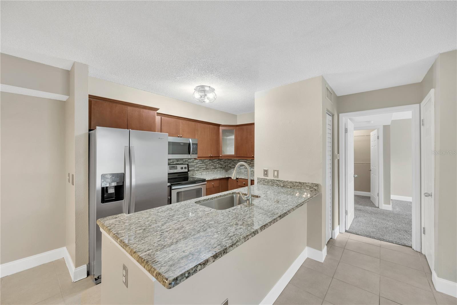 Image 11 of 28 For 9481 Highland Oak Drive 1112