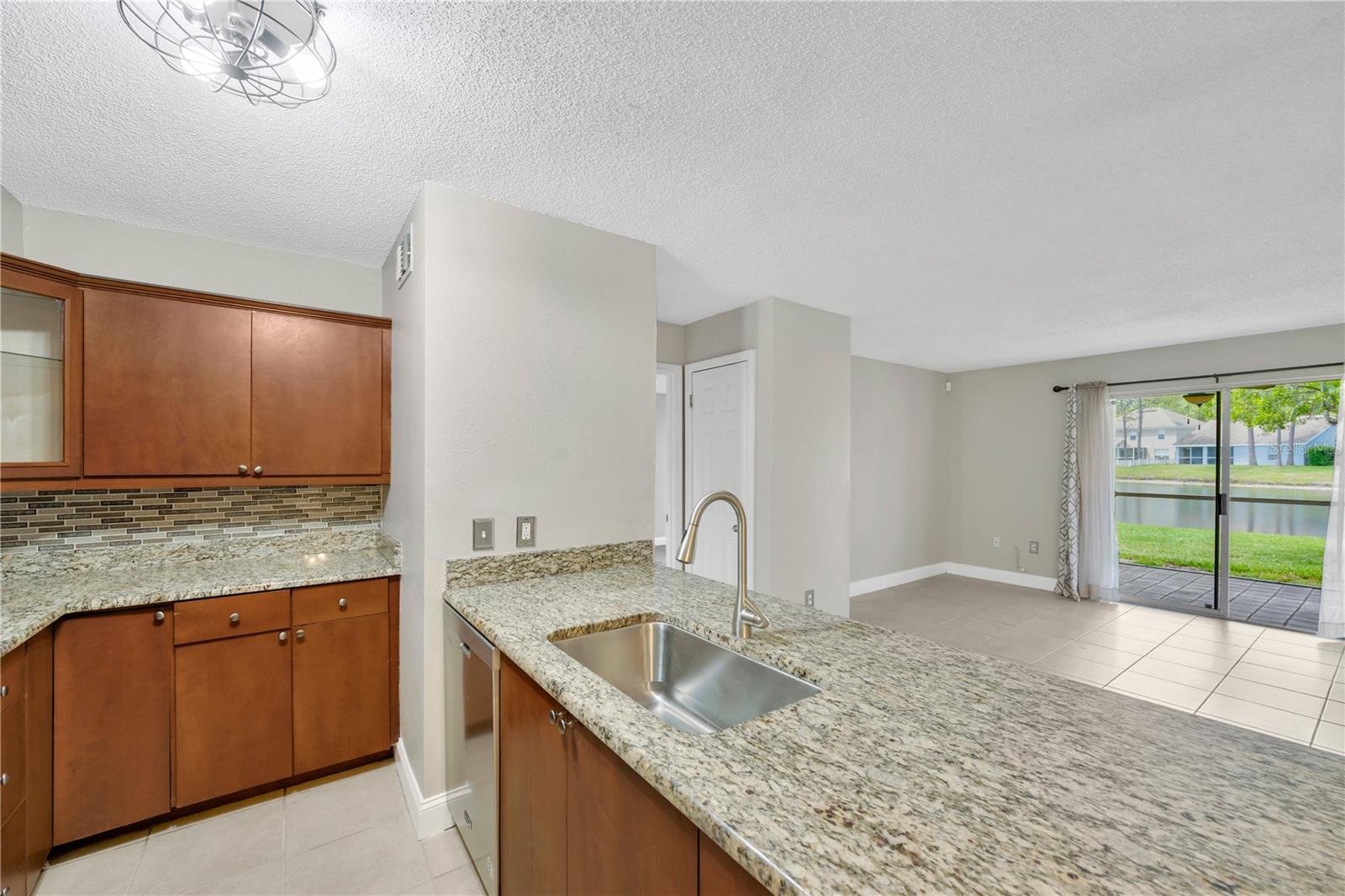 Image 12 of 28 For 9481 Highland Oak Drive 1112