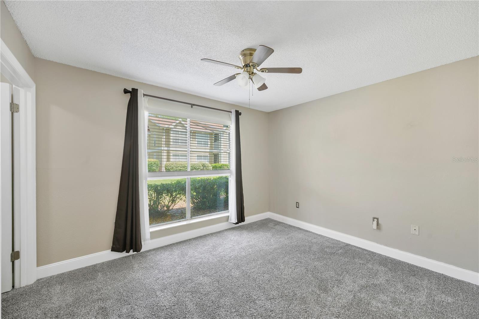 Image 13 of 28 For 9481 Highland Oak Drive 1112