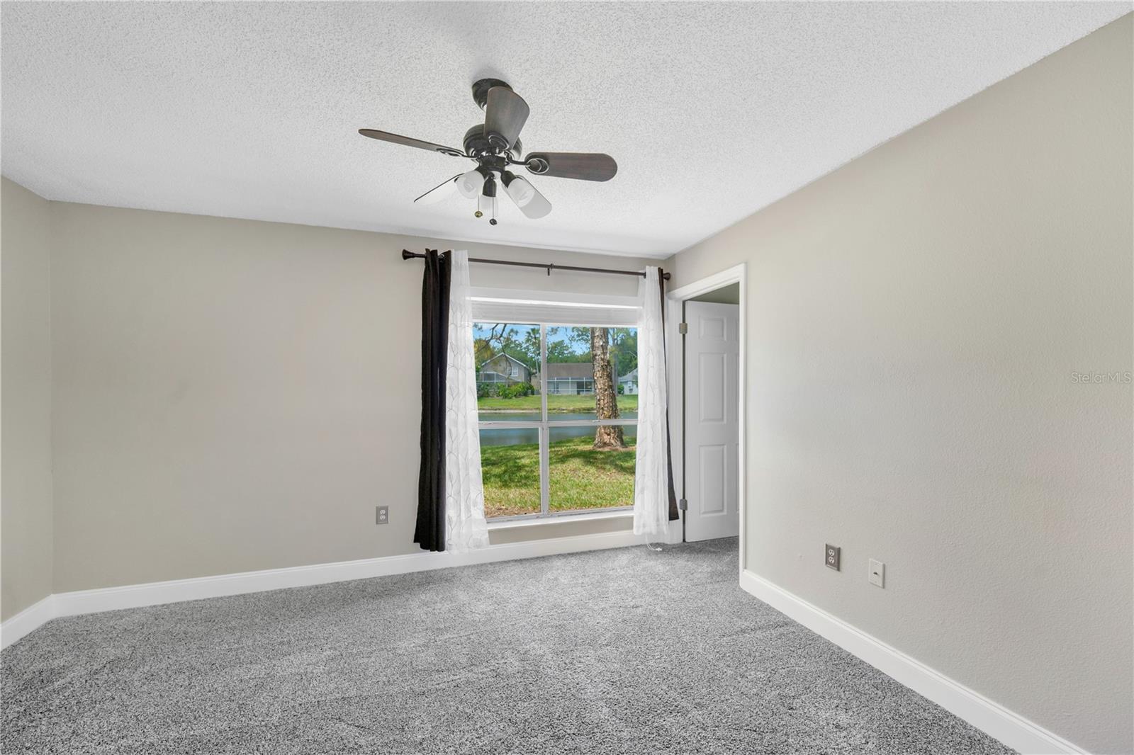 Image 16 of 28 For 9481 Highland Oak Drive 1112