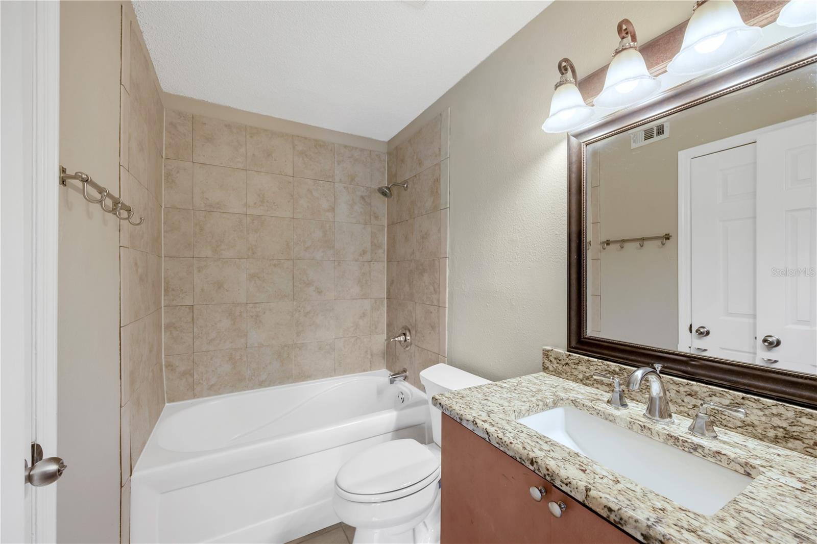 Image 17 of 28 For 9481 Highland Oak Drive 1112