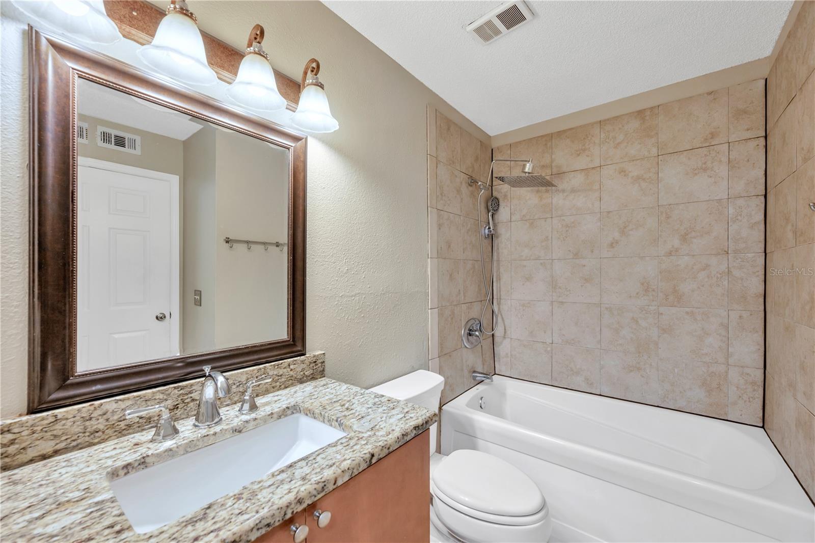 Image 22 of 28 For 9481 Highland Oak Drive 1112