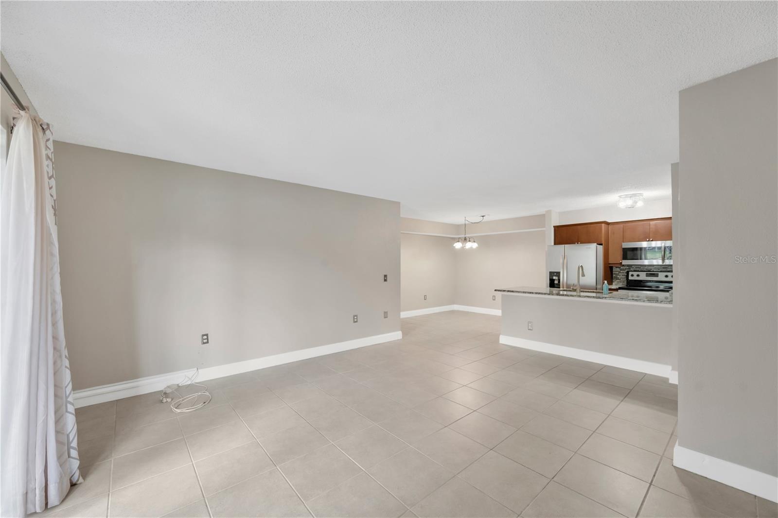 Image 7 of 28 For 9481 Highland Oak Drive 1112