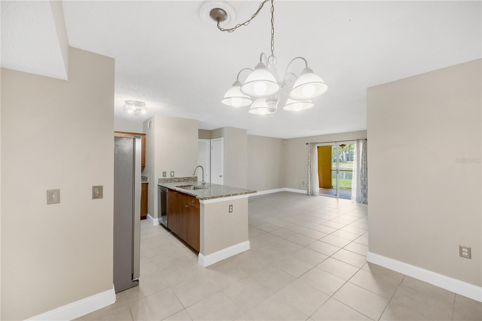 Image 8 of 28 For 9481 Highland Oak Drive 1112