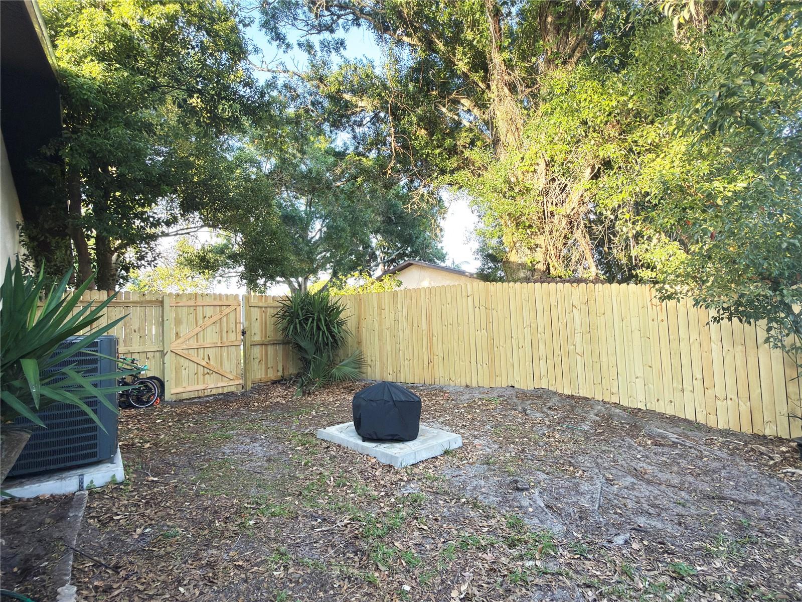 Image 23 of 33 For 2031 Dover Court