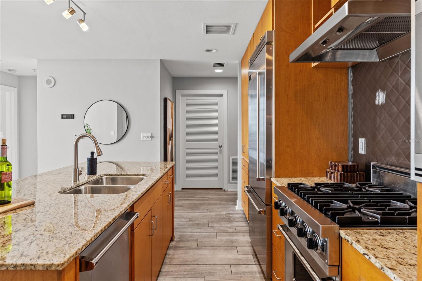 Image 10 of 47 For 1208 Kennedy Boulevard 1109